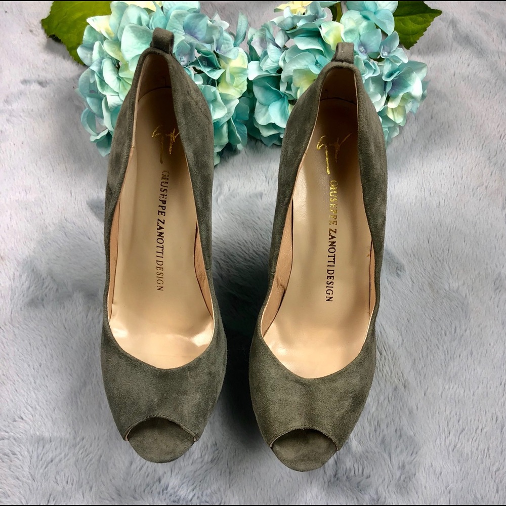 Giuseppe Zanotti Sculpted Suede Wedges - Size 39